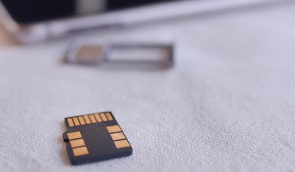 IDEMIA says its FuZion single card system means that the compromise between having a second SIM or more room for storage is a thing of the past. 



