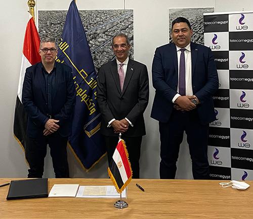 Telecom Egypt and AFR-IX Telecom signed a landing party agreement for the landing of the largest Mediterranean submarine cable system, Medusa, in Egypt. Medusa is an 8,760km long submarine cable system with 24 fiber pairs, which is planned to connect the northern and southern shores of the Mediterranean Sea.