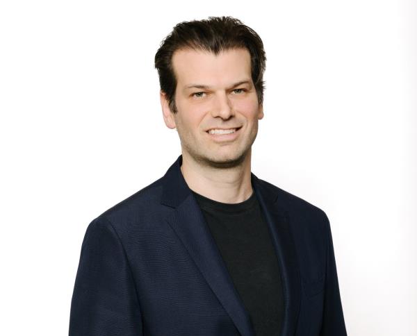 Gregory Gundelfinger, CEO, Telna